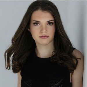 Meet your Posher, Caroline